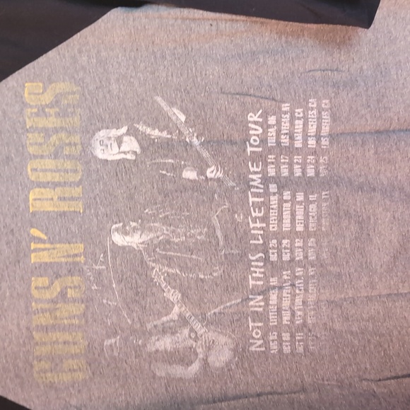 Guns n' Roses Not in This Lifetime tour concert tee size medium - Picture 3 of 5